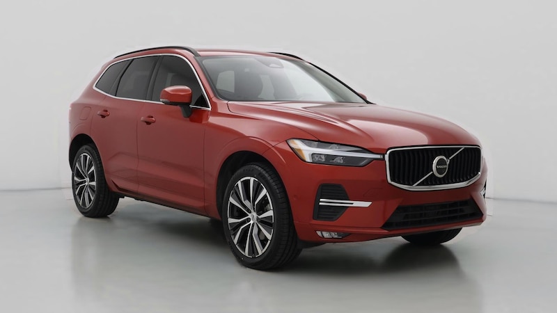 2022 Volvo XC60 B5 Momentum Hero Image