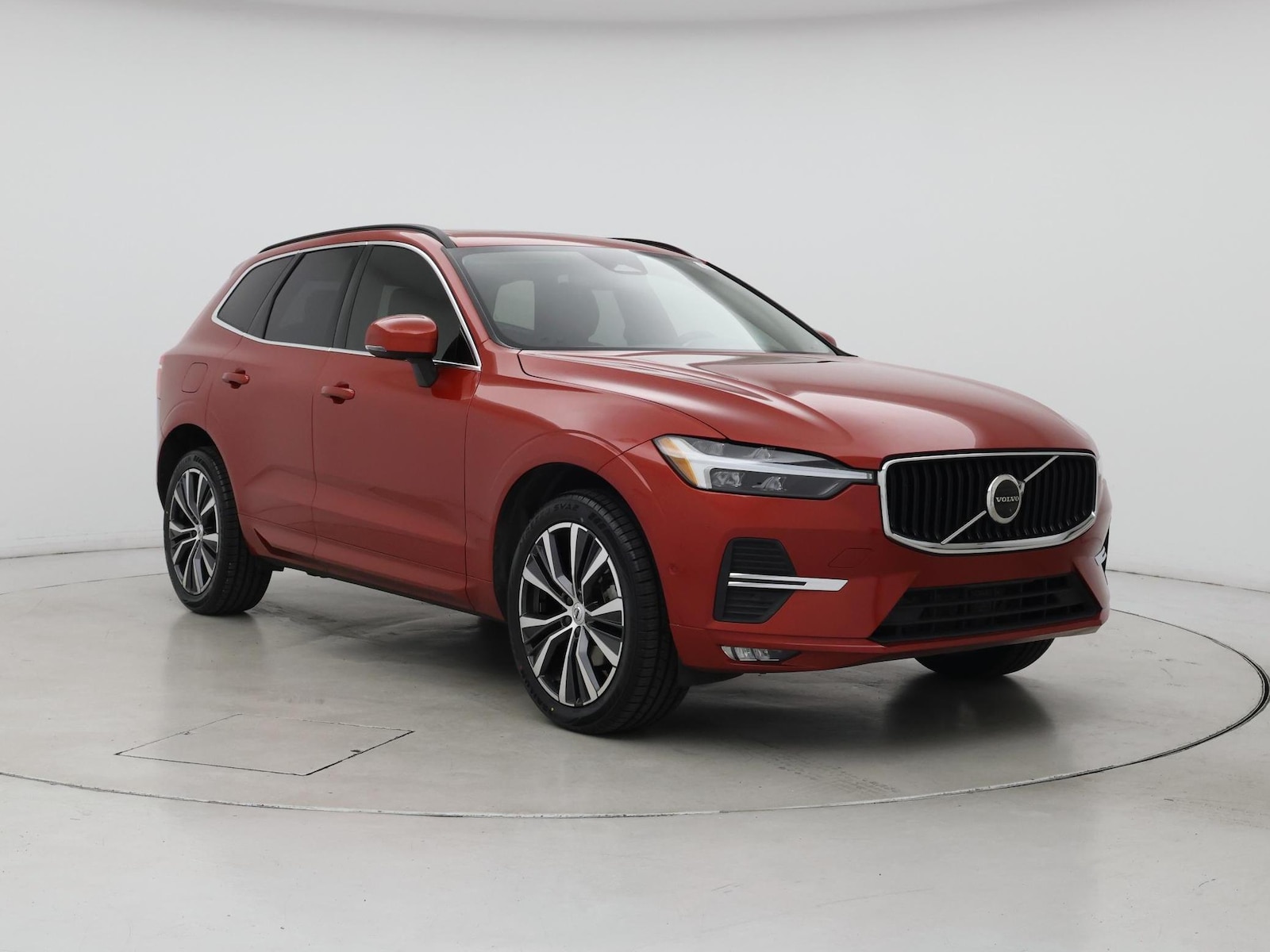Image 2 of 2022 Volvo XC60 B5 Momentum