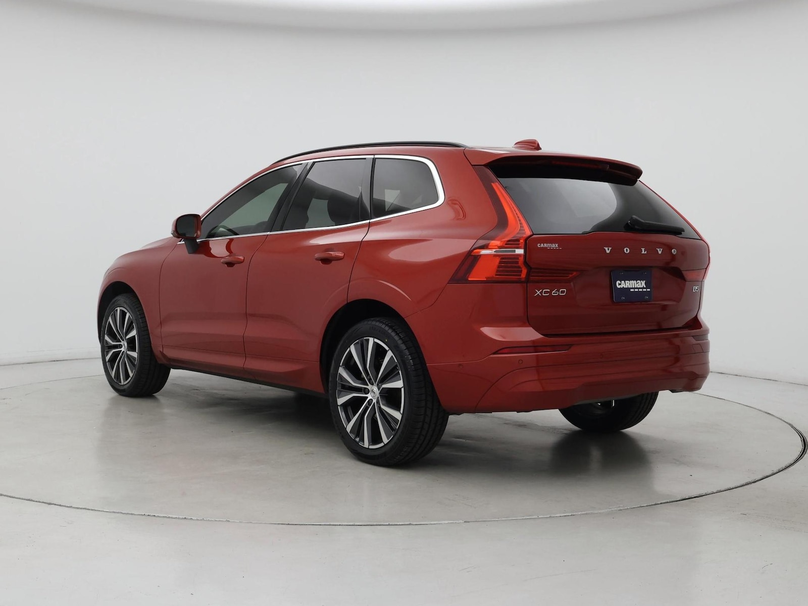 Image 3 of 2022 Volvo XC60 B5 Momentum
