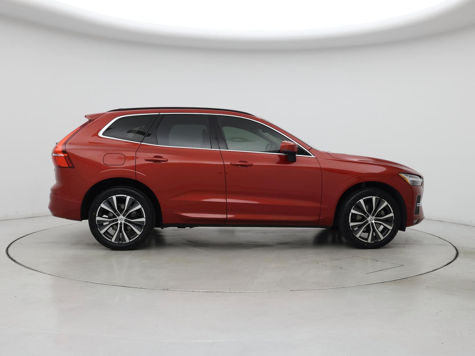 Image 8 of 2022 Volvo XC60 B5 Momentum