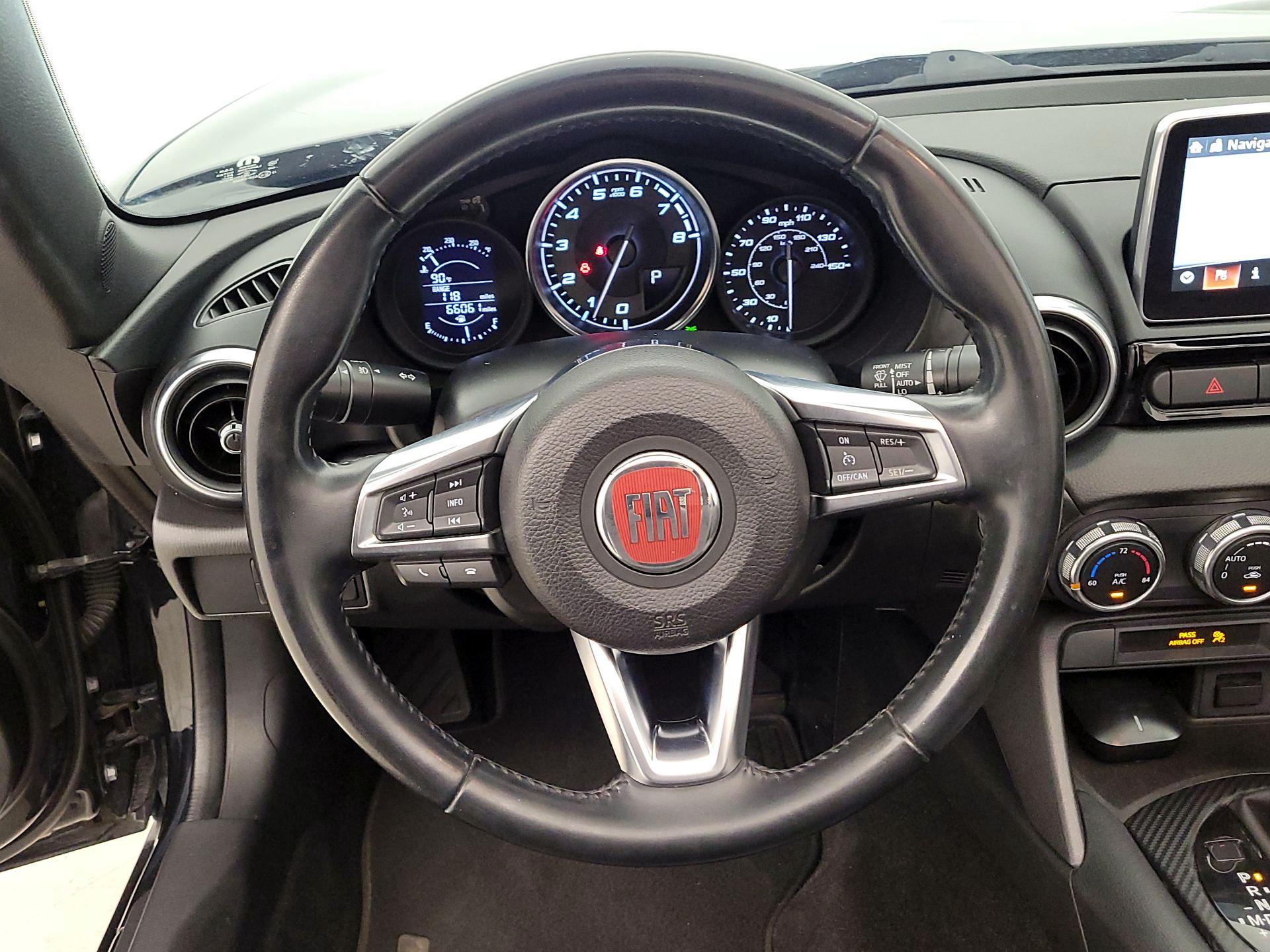 Thumbnail: 2017 Fiat 124 Spider - 10