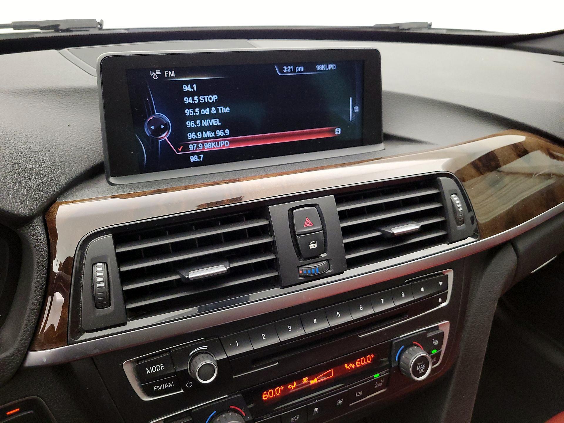 Thumbnail: 2015 BMW 3 Series - 15