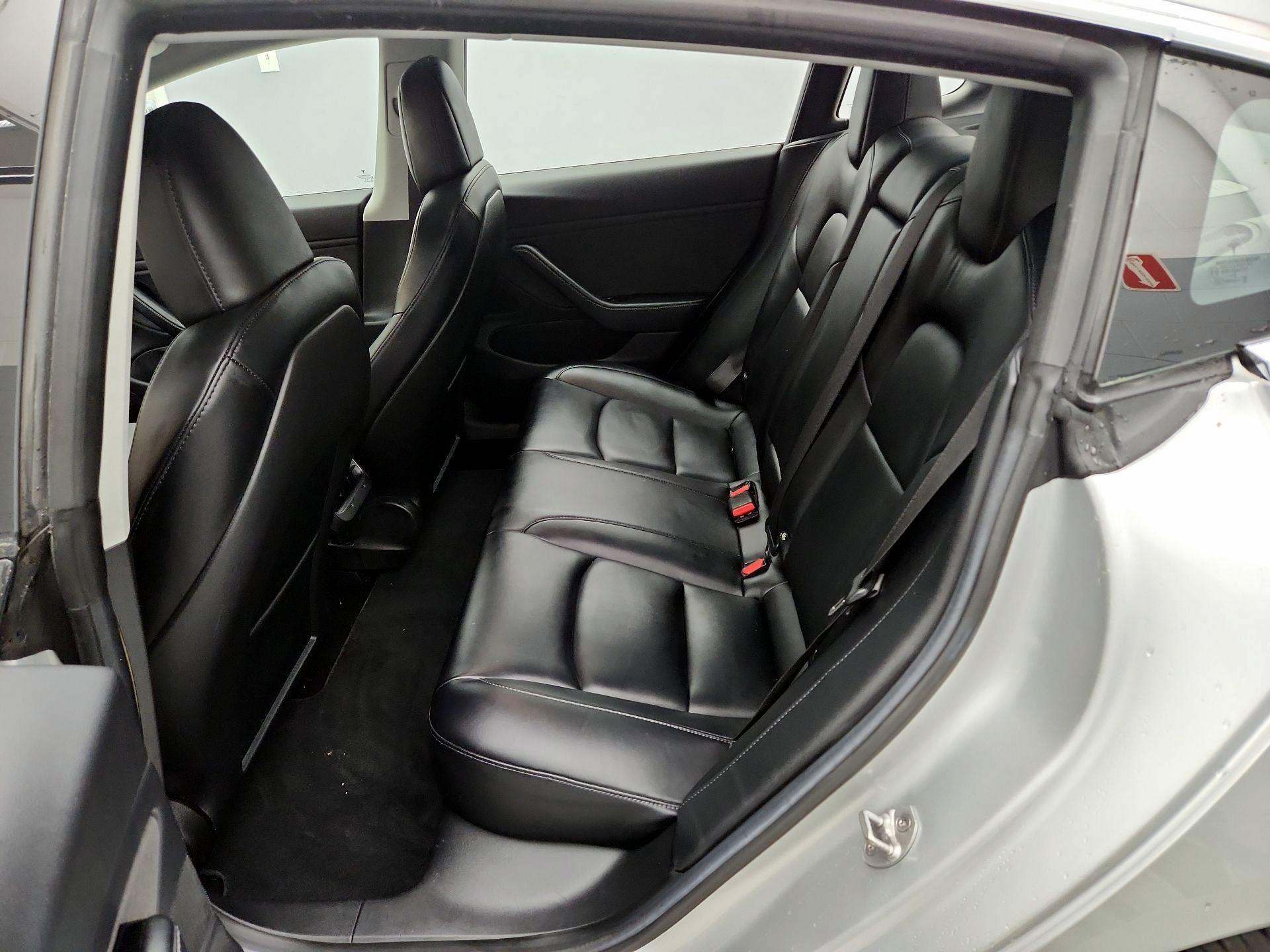 Thumbnail: 2018 Tesla Model 3 - 20