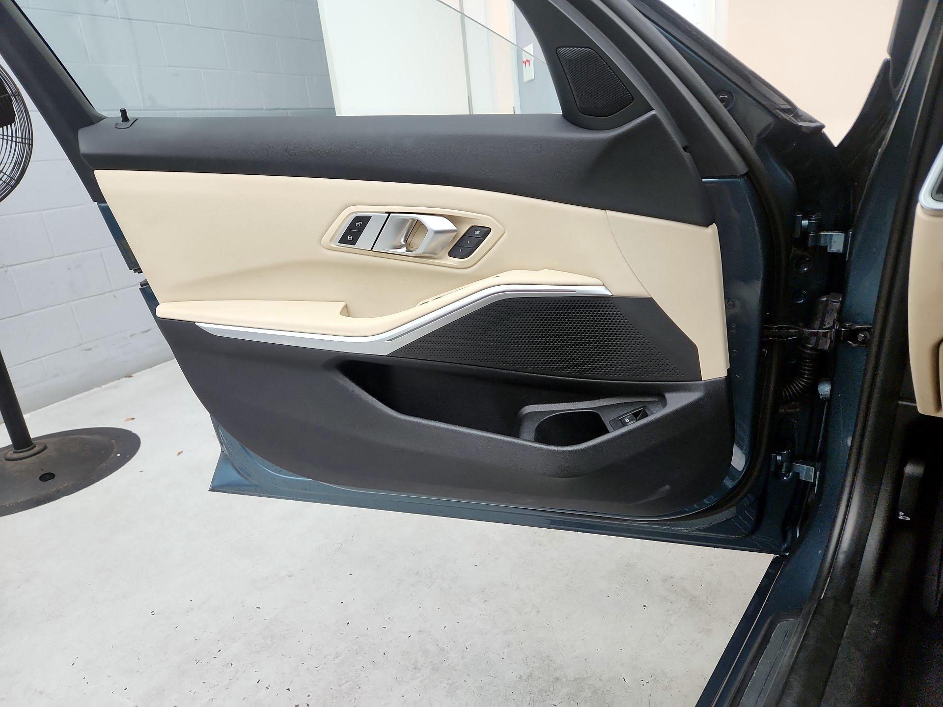 Thumbnail: 2020 BMW 3 Series - 12