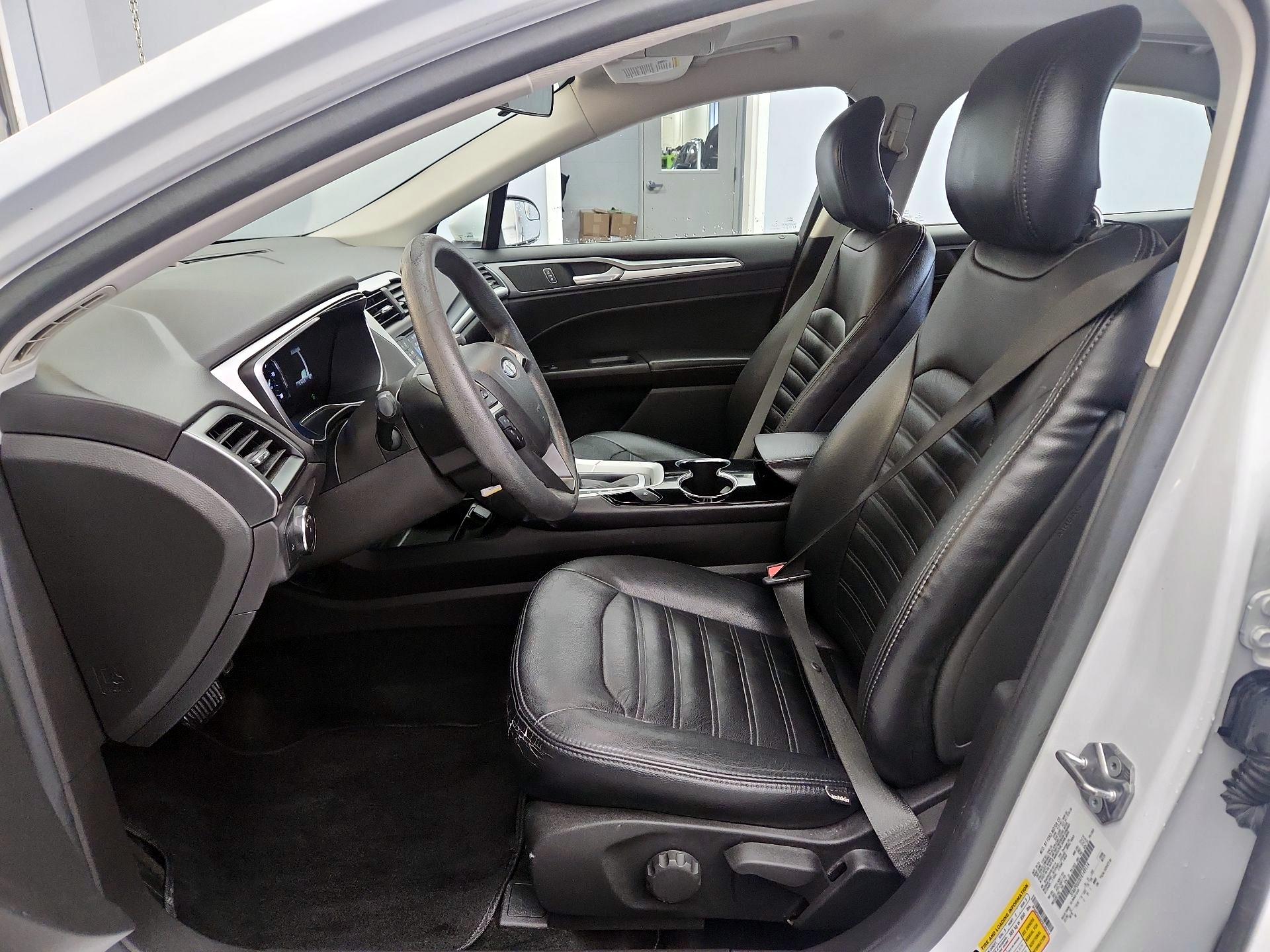 Thumbnail: 2015 Ford Fusion - 11