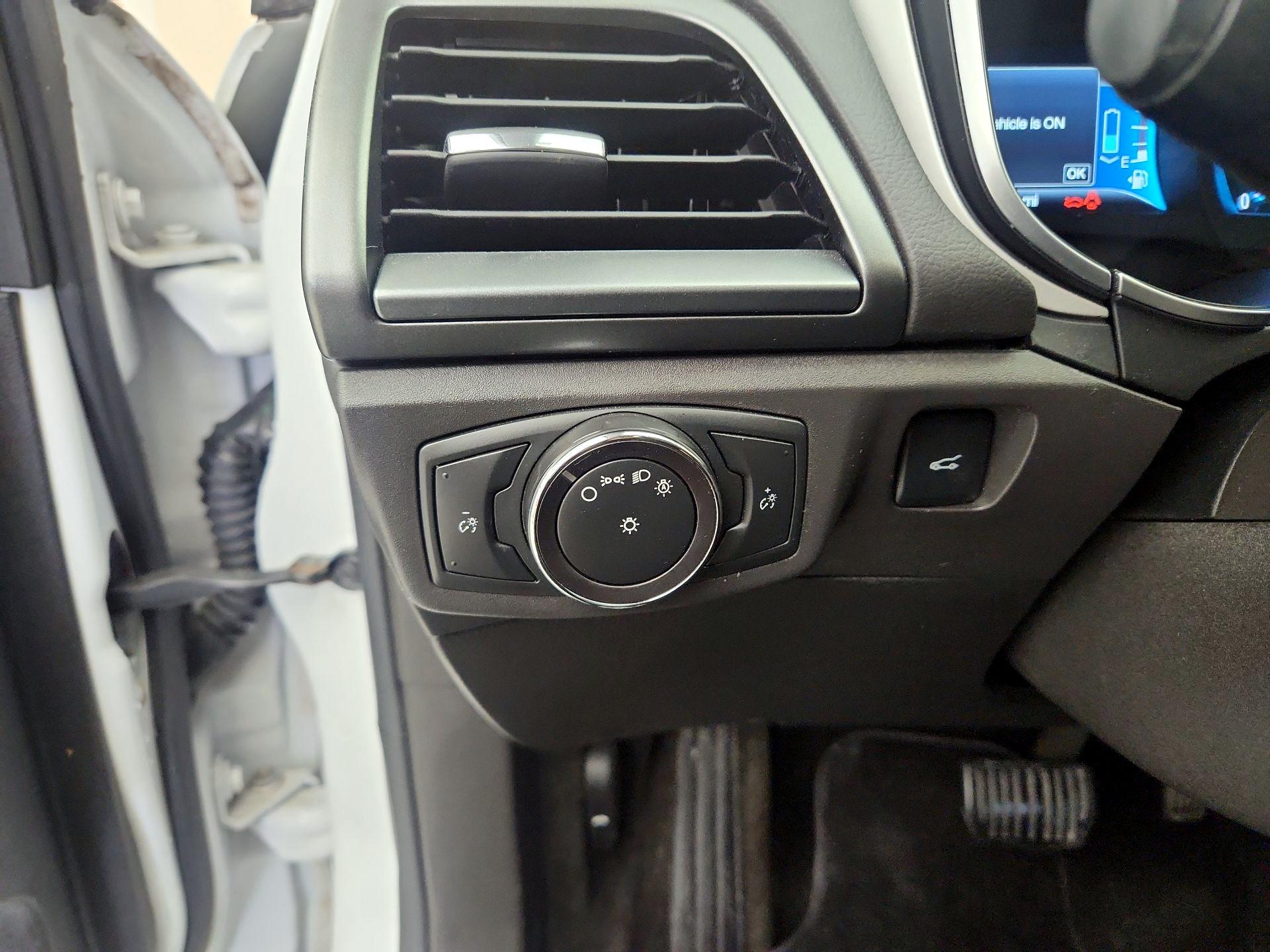 Thumbnail: 2015 Ford Fusion - 13