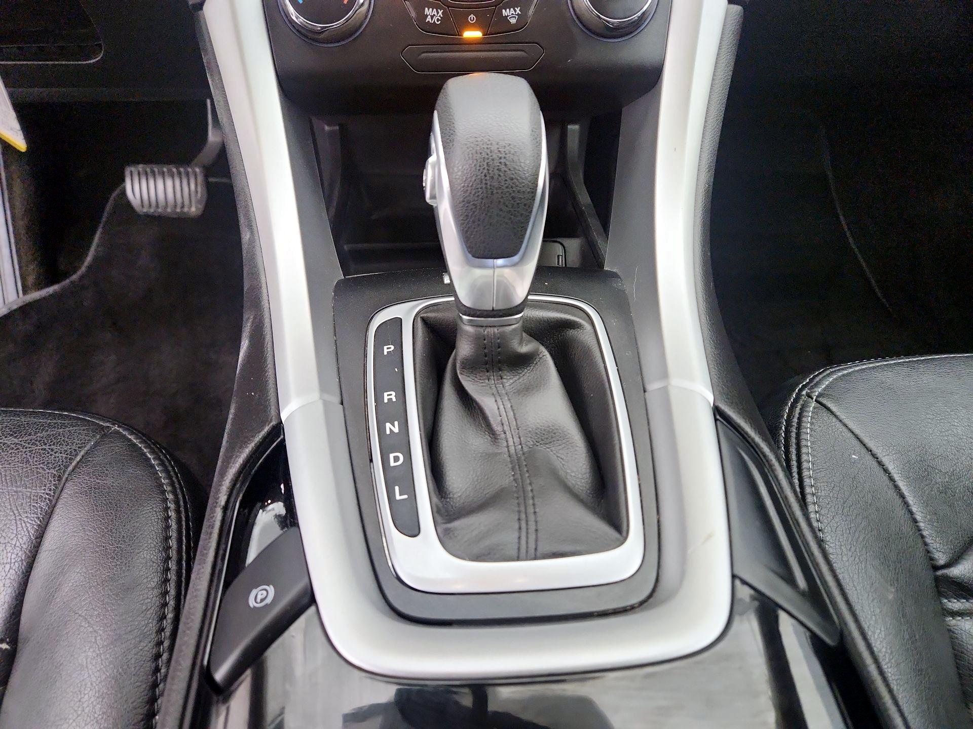 Thumbnail: 2015 Ford Fusion - 17