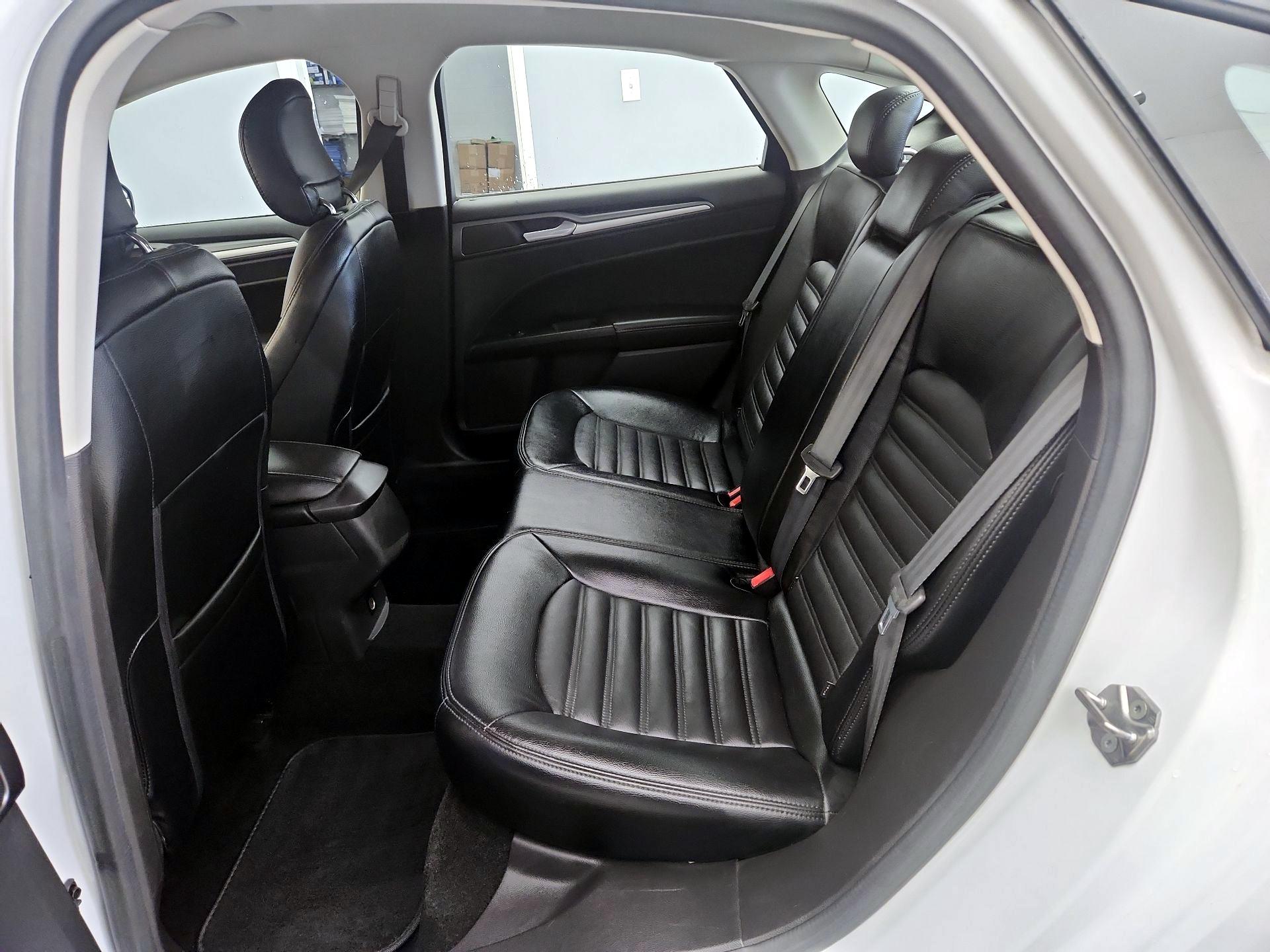Thumbnail: 2015 Ford Fusion - 18