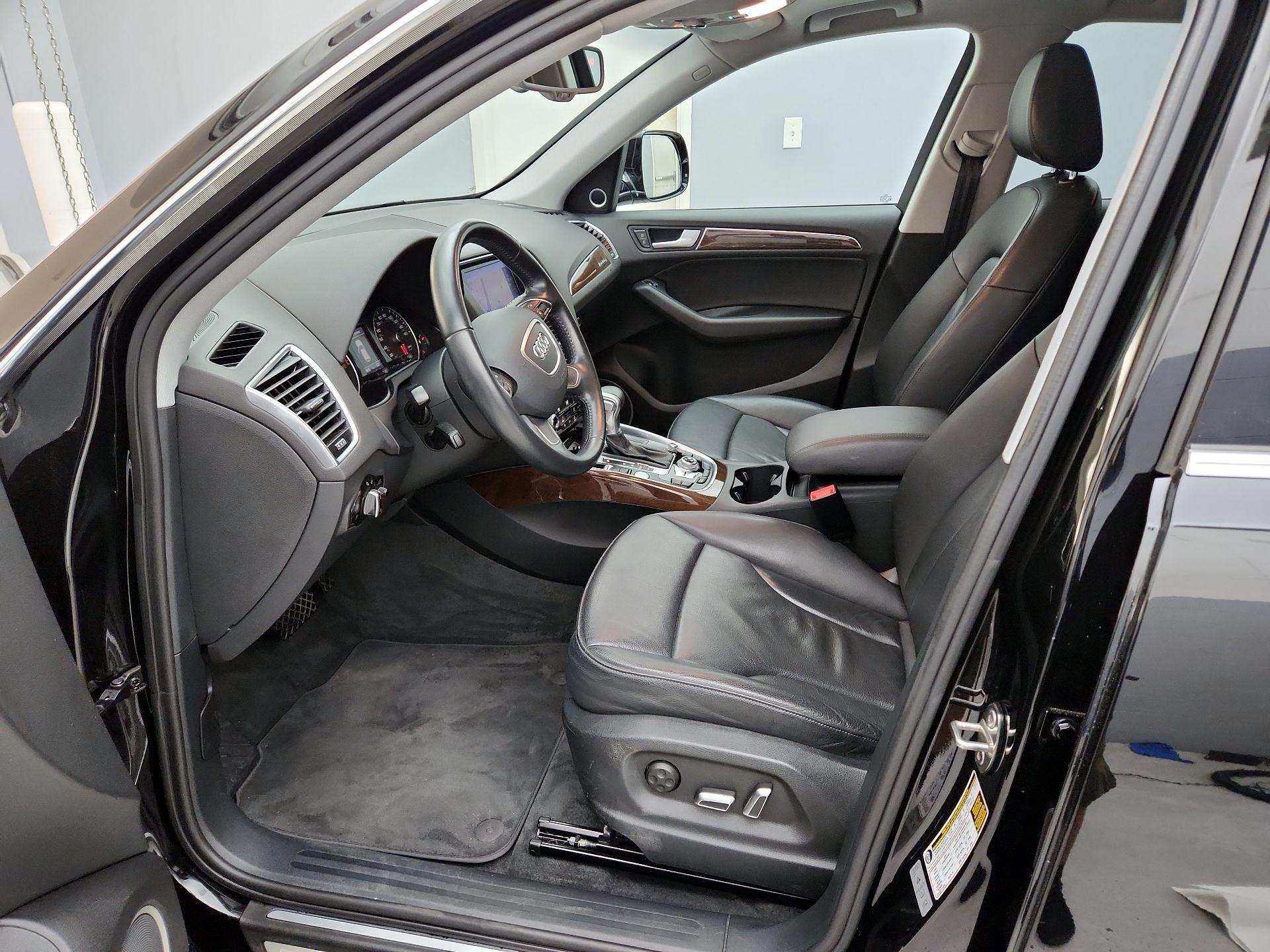 Thumbnail: 2016 Audi Q5 - 11