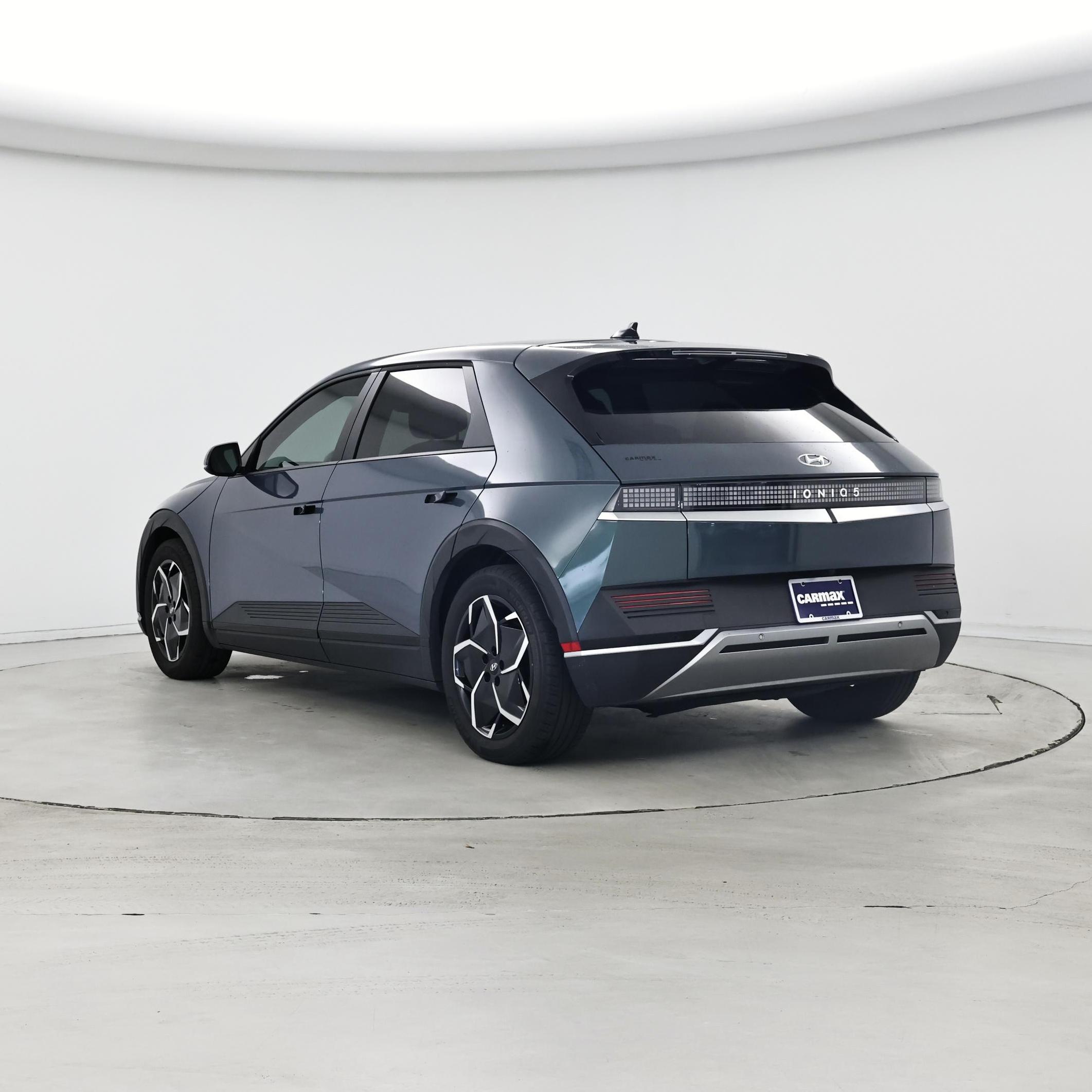 Thumbnail: 2022 Hyundai Ioniq 5 - 2