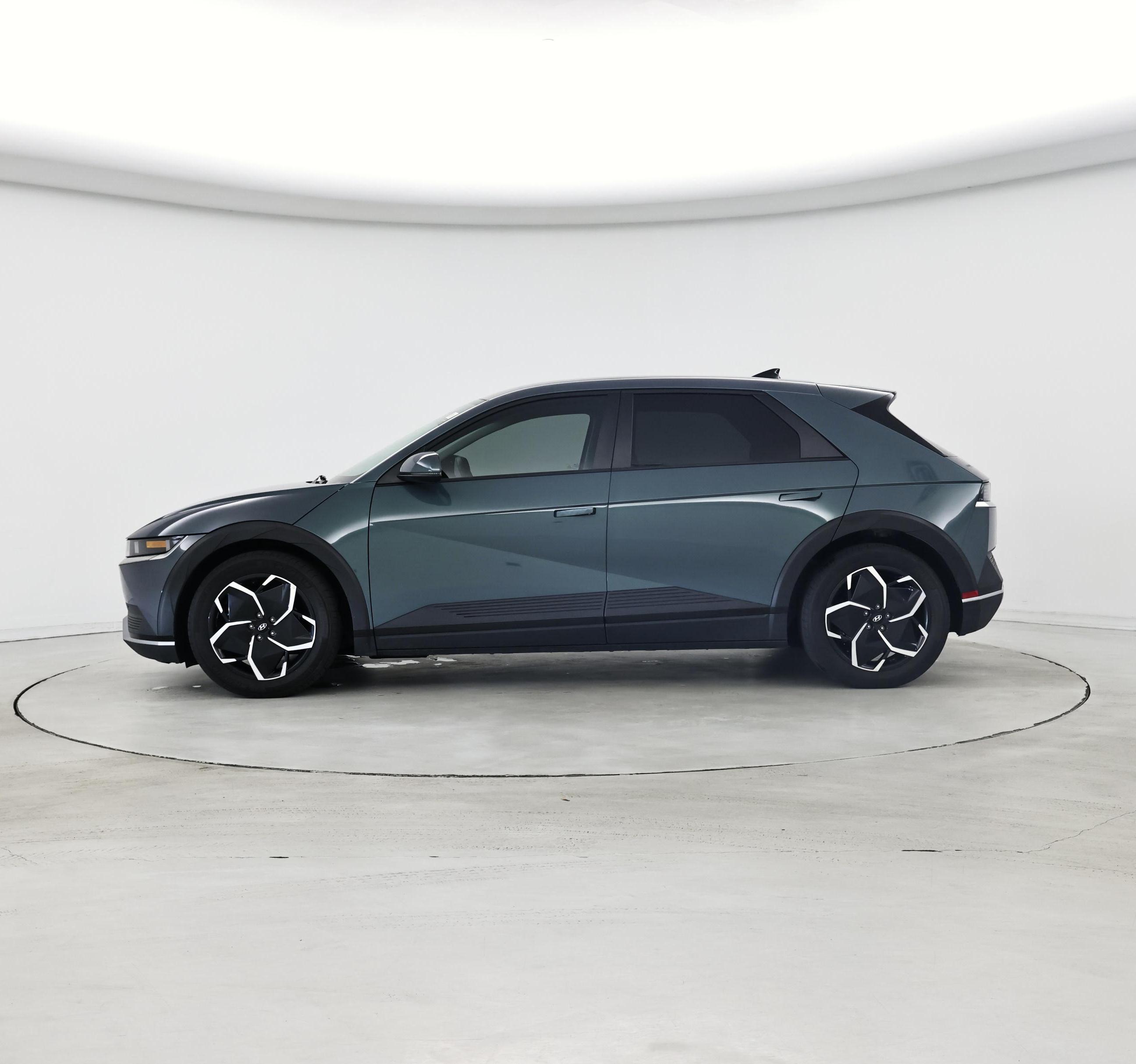 Thumbnail: 2022 Hyundai Ioniq 5 - 3