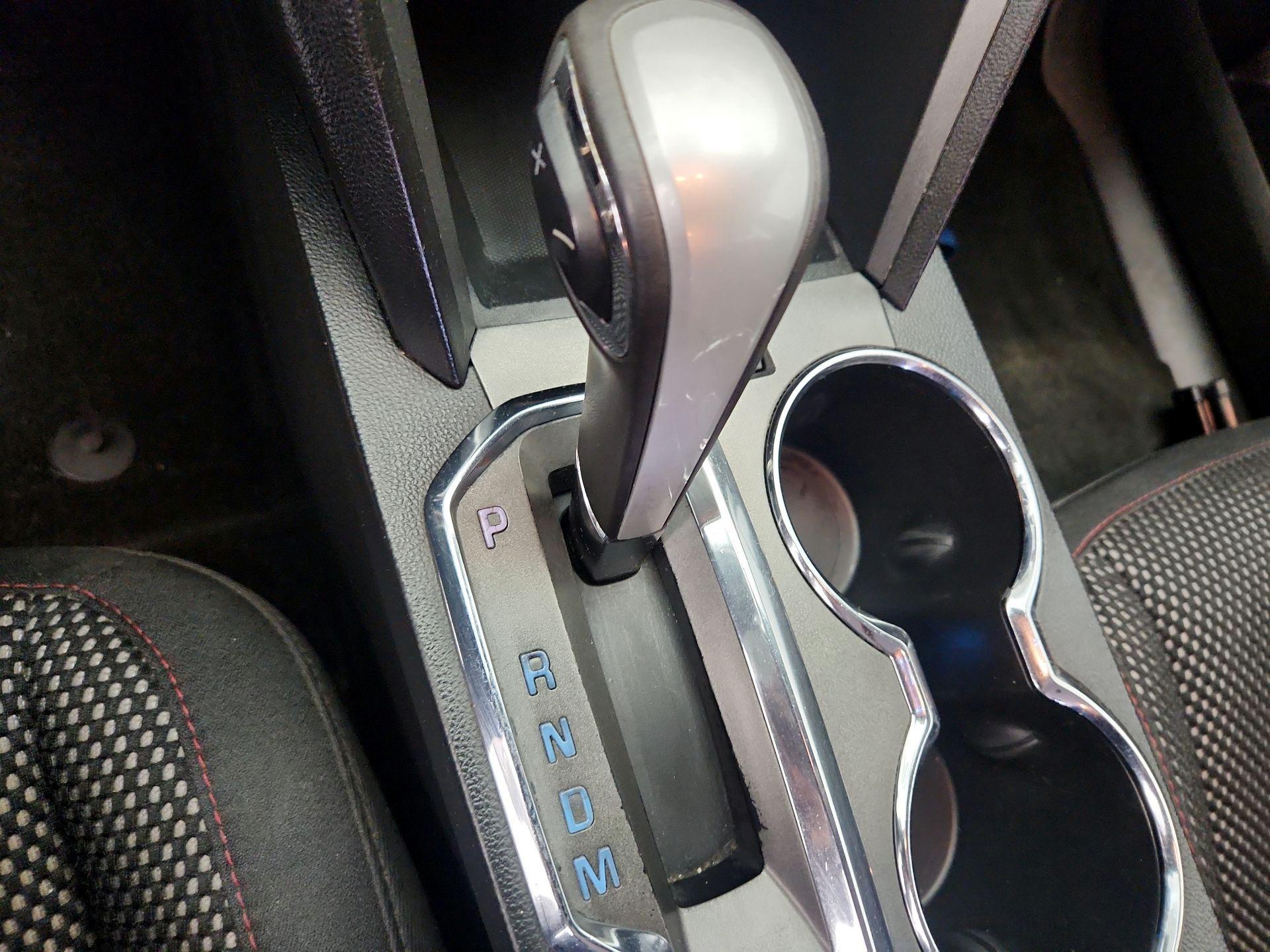 Thumbnail: 2015 Chevrolet Equinox - 16