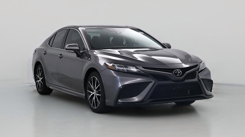 2022 Toyota Camry SE Hero Image