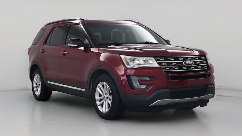 2017 Ford Explorer XLT Hero Image