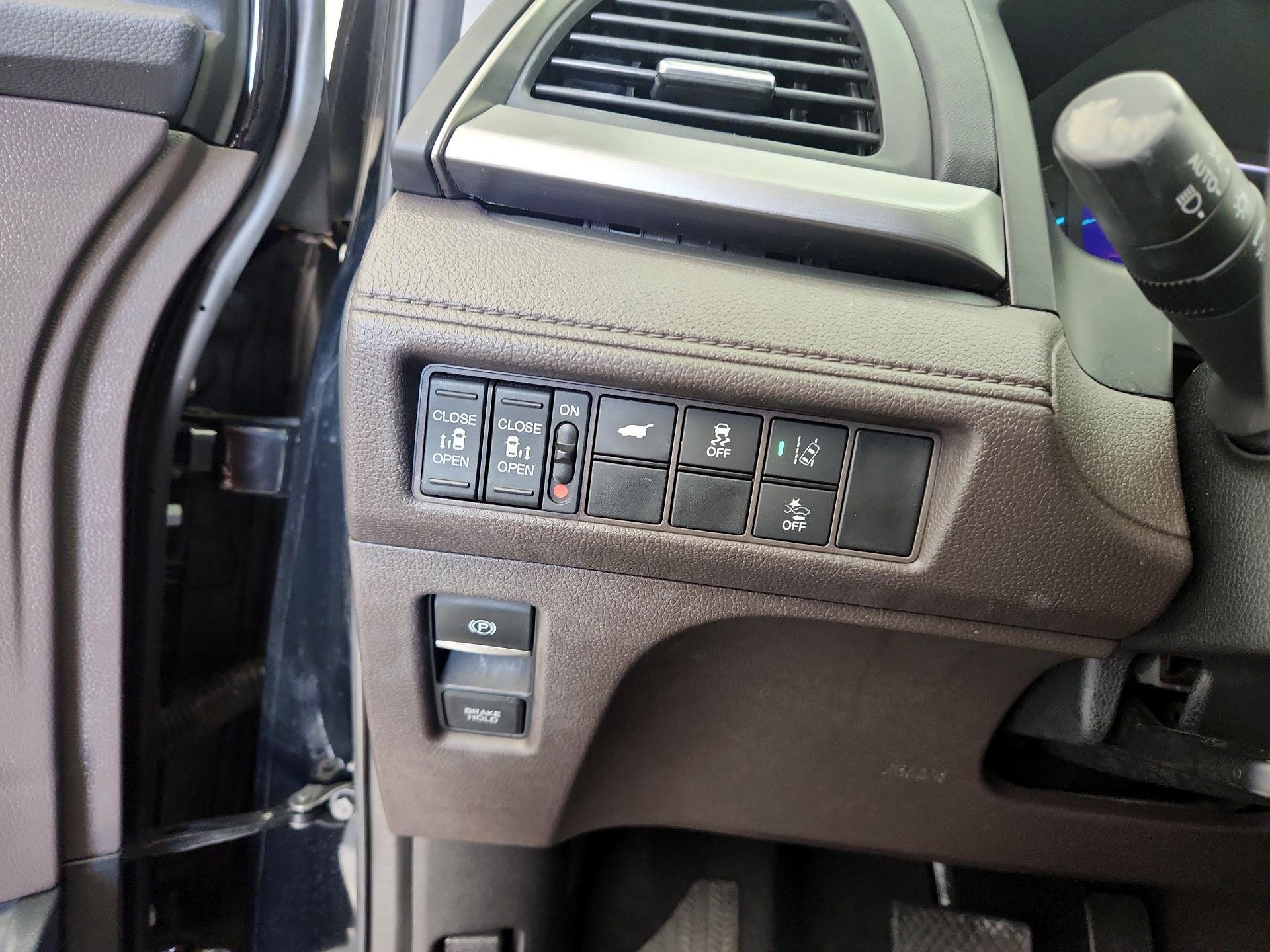 Thumbnail: 2020 Honda Odyssey - 13