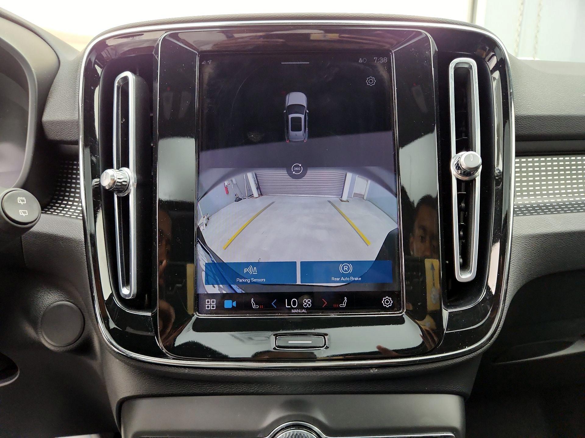 Thumbnail: 2021 Volvo XC40 - 15