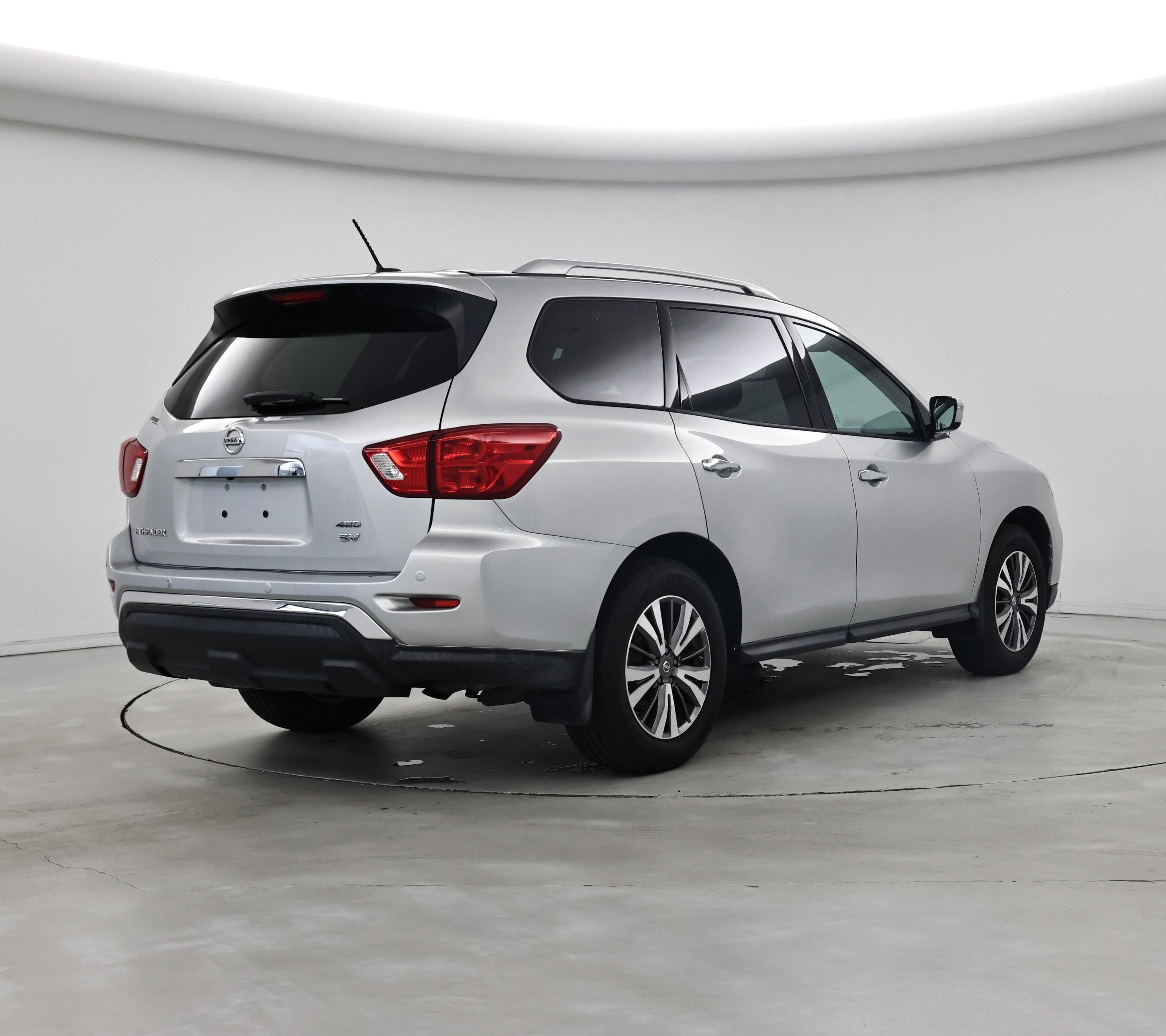 Thumbnail: 2017 Nissan Pathfinder - 8