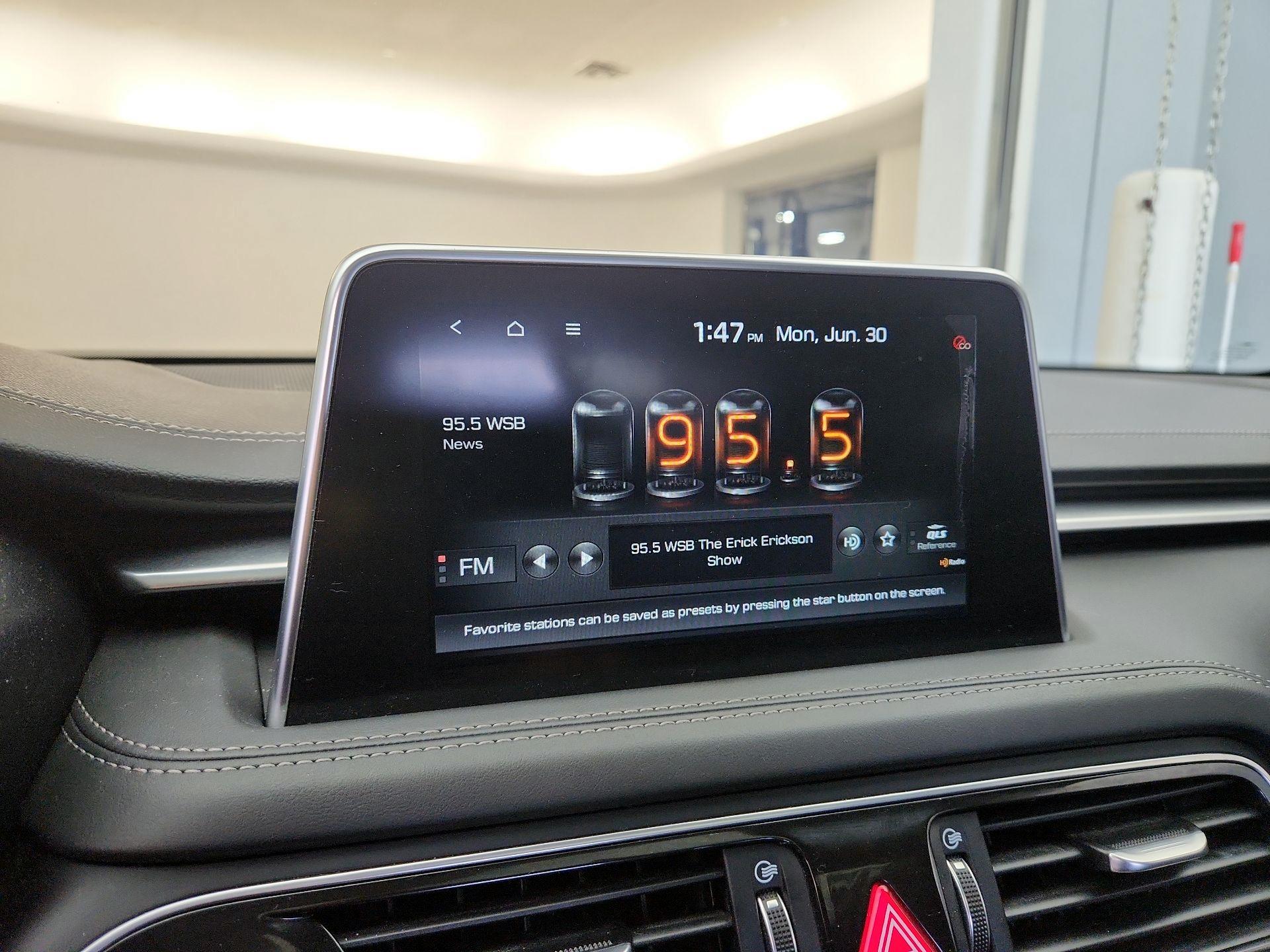 Thumbnail: 2019 Genesis G70 - 16