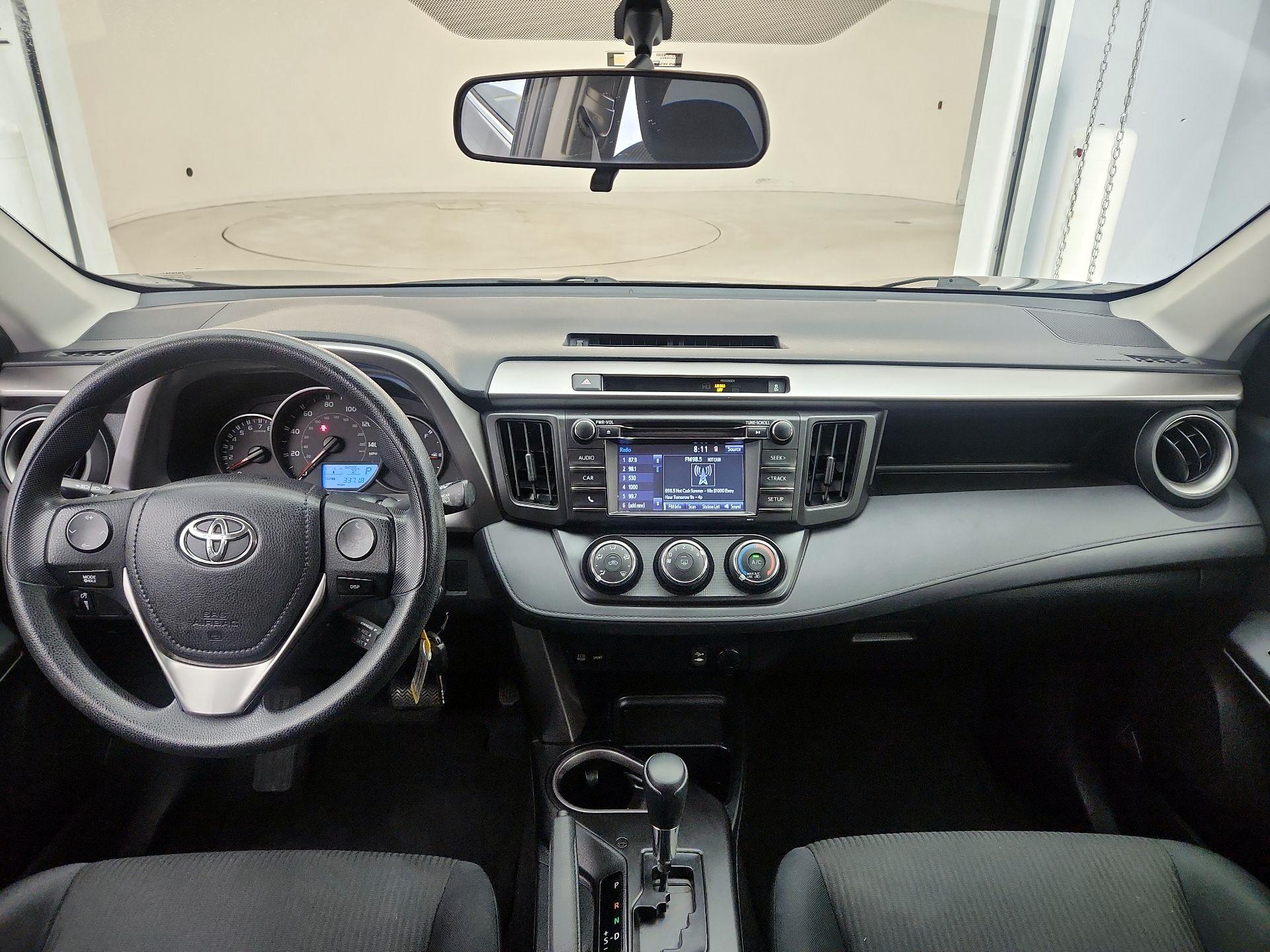 Thumbnail: 2016 Toyota RAV4 - 9