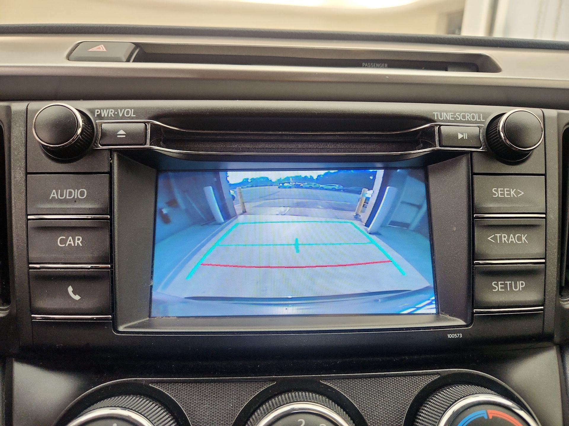 Thumbnail: 2016 Toyota RAV4 - 14
