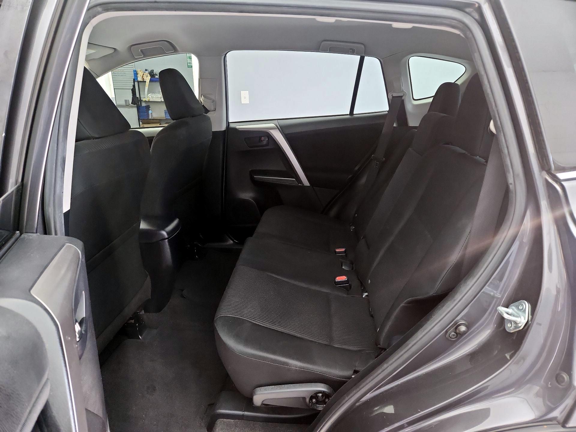 Thumbnail: 2016 Toyota RAV4 - 19