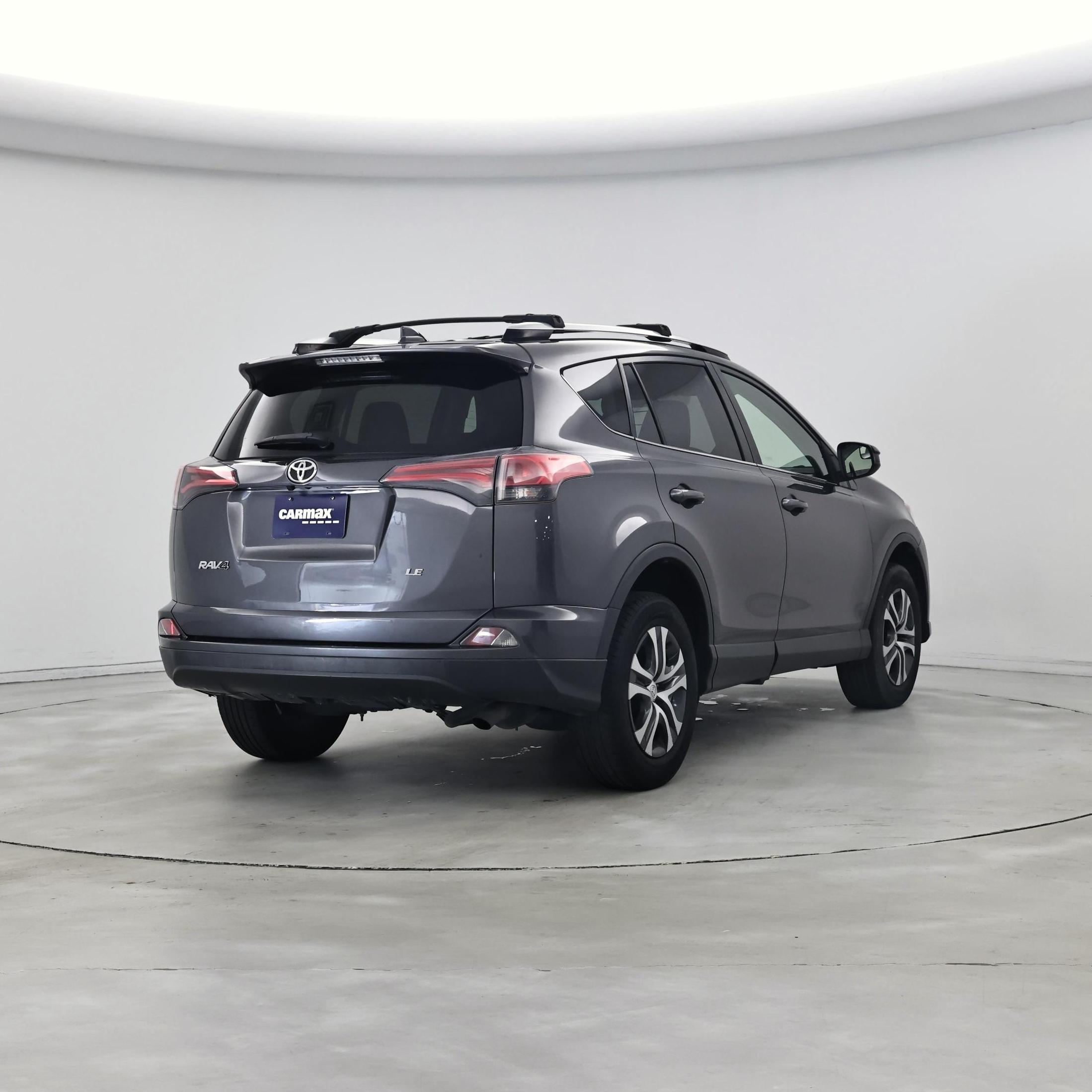 Thumbnail: 2016 Toyota RAV4 - 8