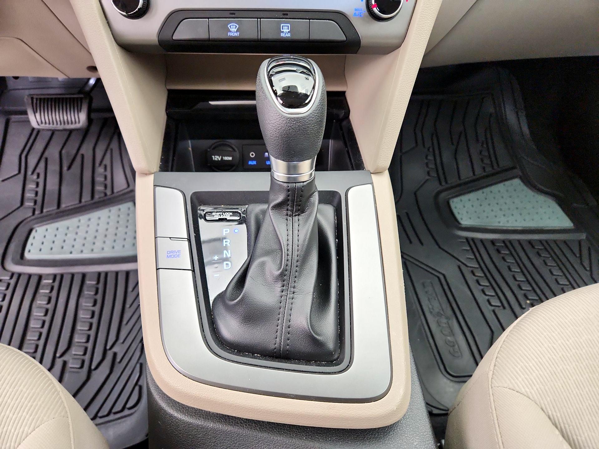 Thumbnail: 2018 Hyundai Elantra - 17