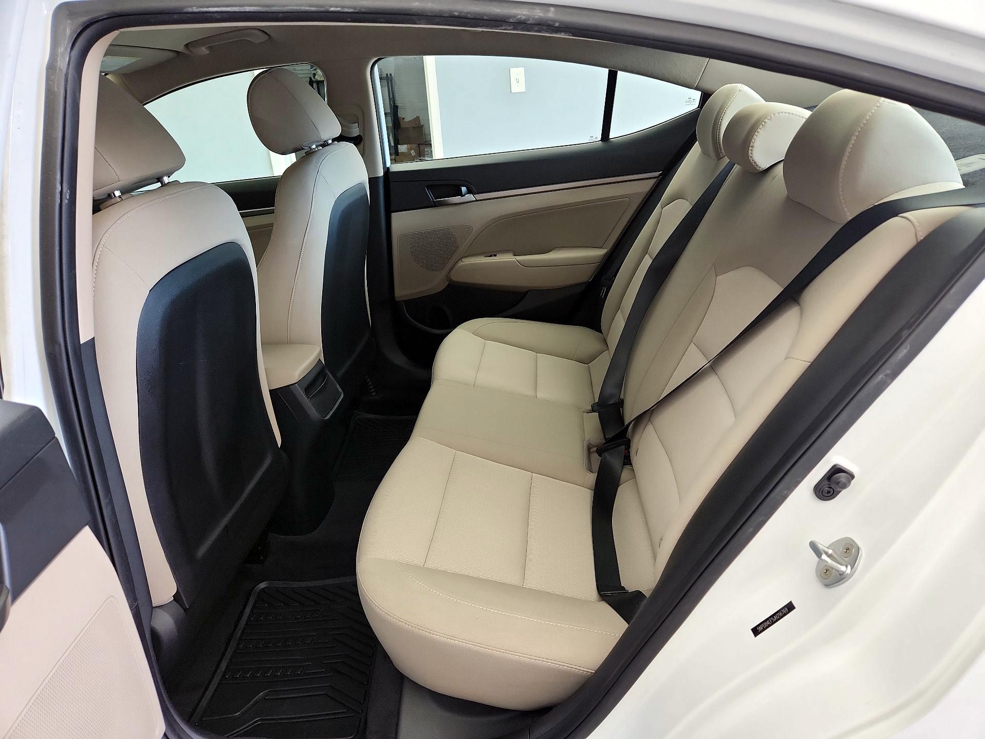 Thumbnail: 2018 Hyundai Elantra - 18