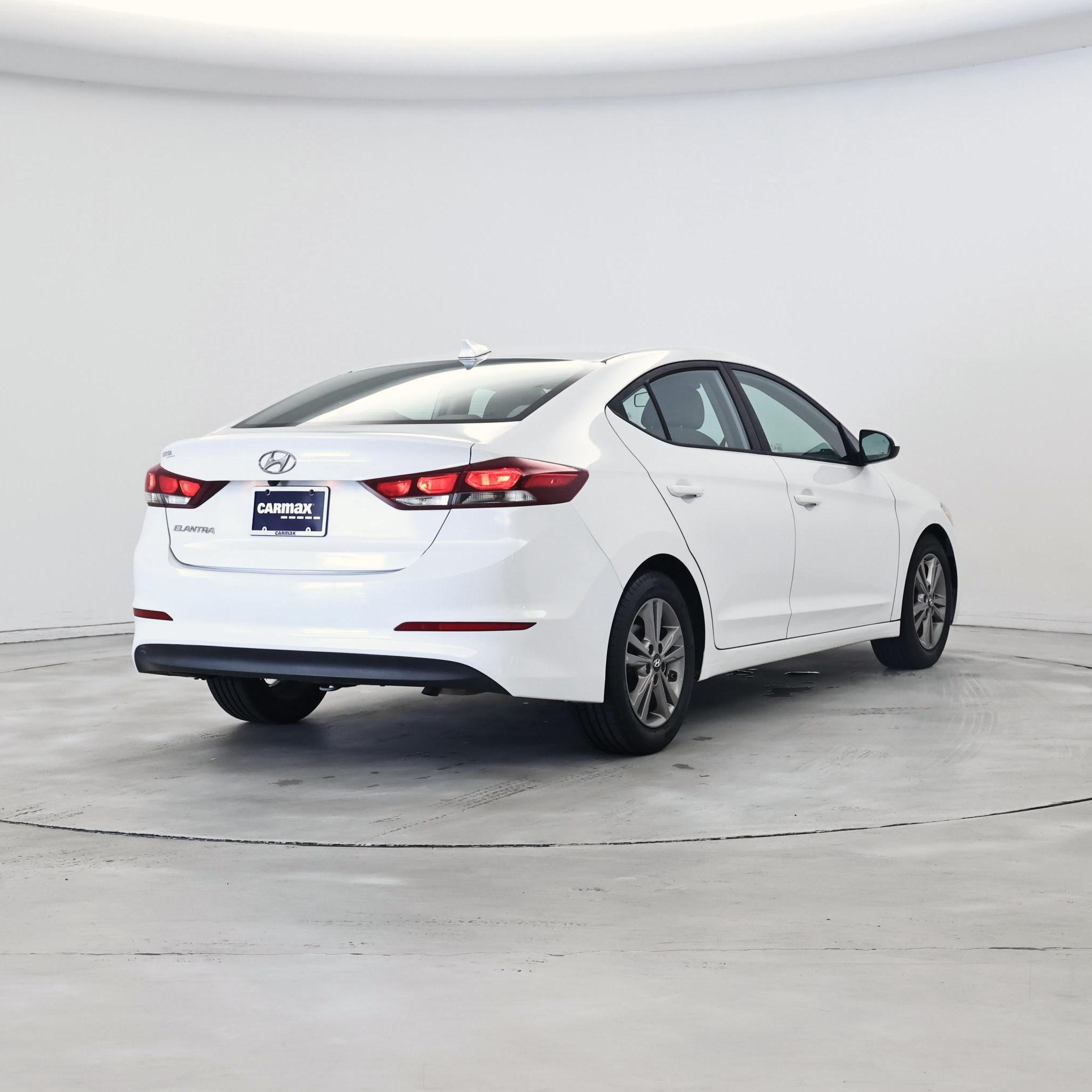 Thumbnail: 2018 Hyundai Elantra - 8