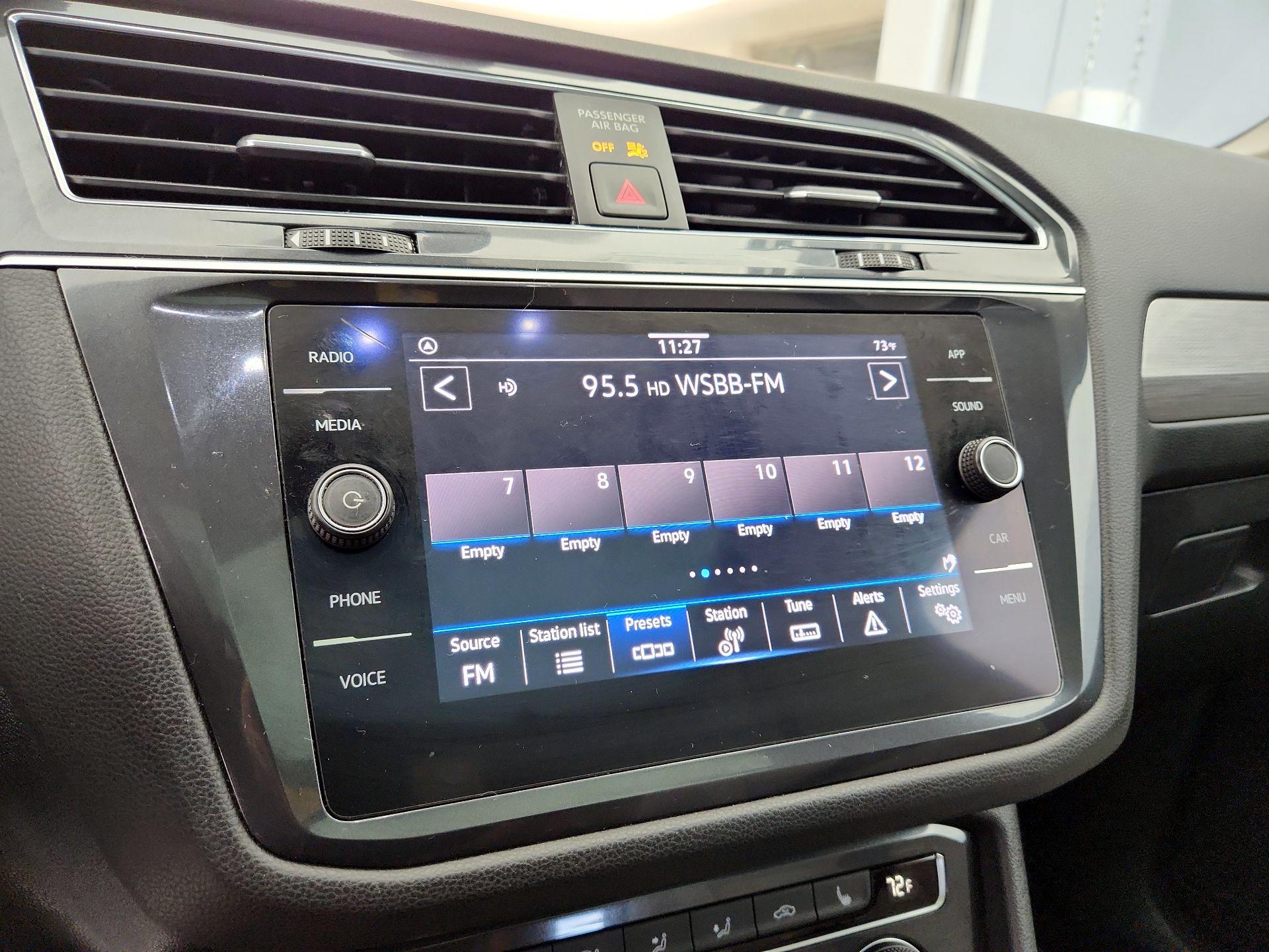 Thumbnail: 2021 Volkswagen Tiguan - 15