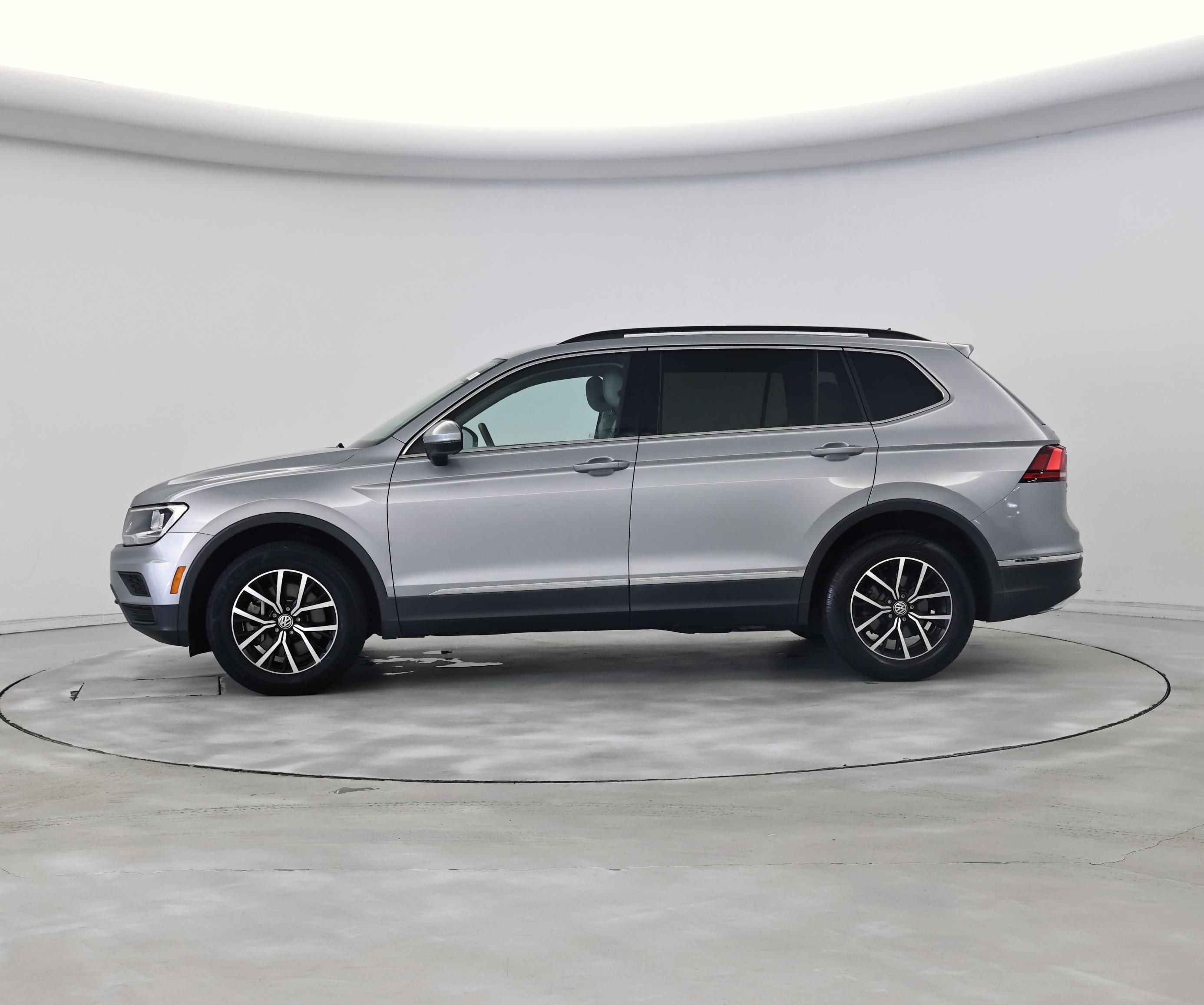 Thumbnail: 2021 Volkswagen Tiguan - 3