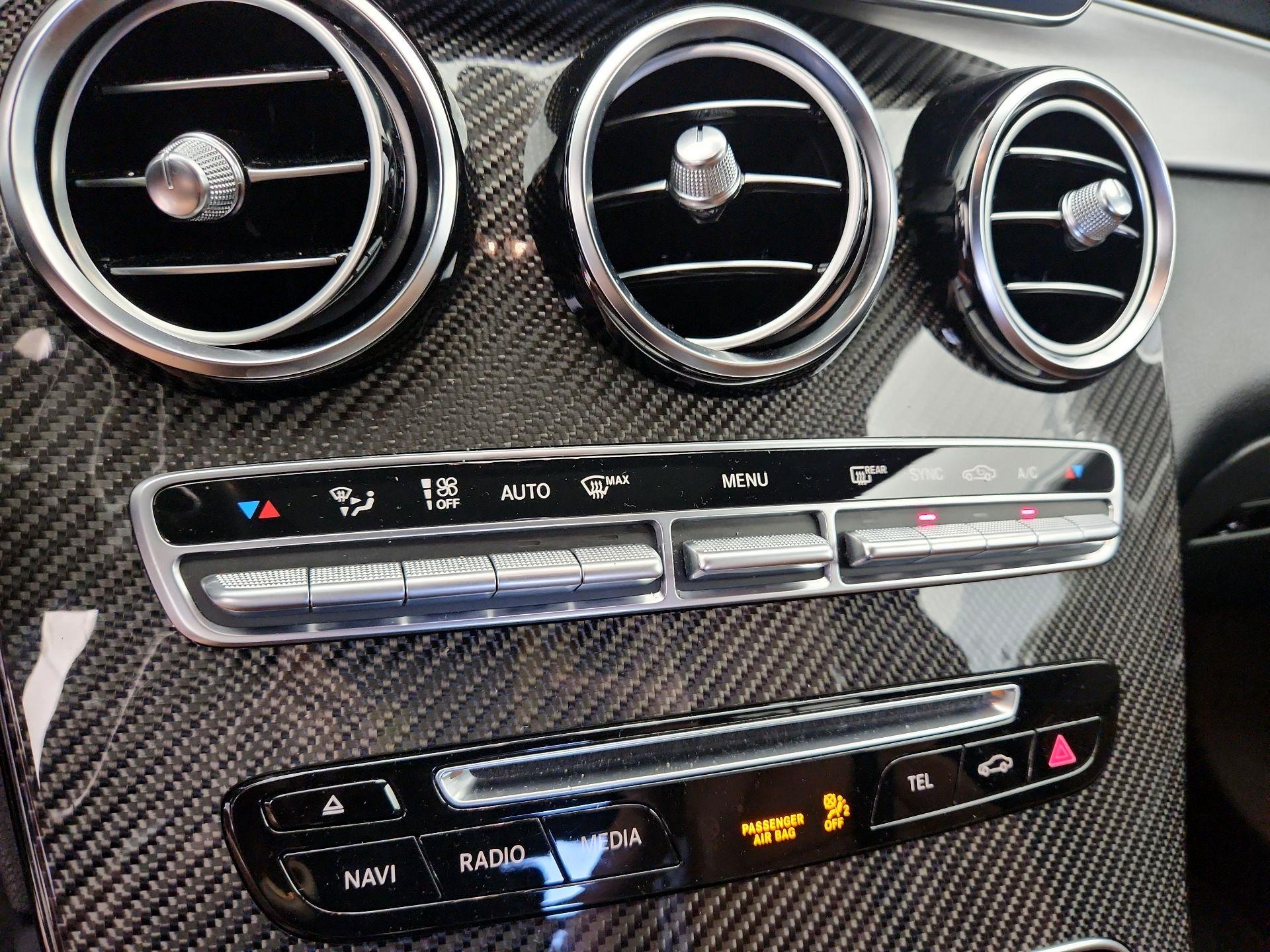 Thumbnail: 2019 Mercedes-Benz GLC - 16