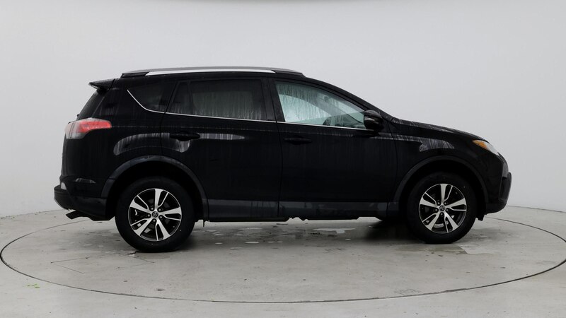 2017 Toyota RAV4 XLE 7