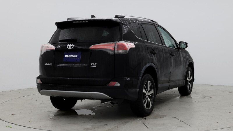 2017 Toyota RAV4 XLE 8