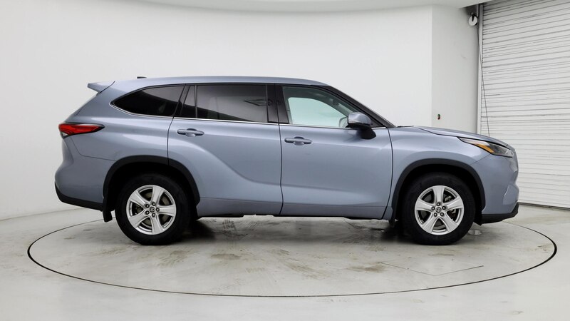 2022 Toyota Highlander LE 7