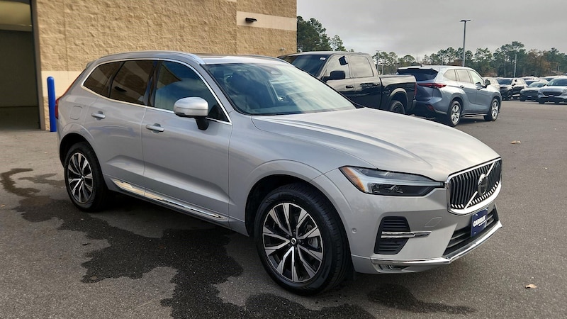 2023 Volvo XC60 B5 Plus Hero Image