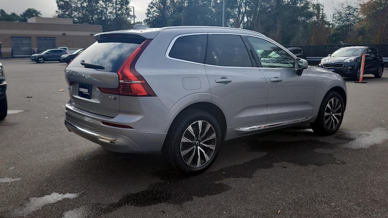 2023 Volvo XC60 B5 Plus 5