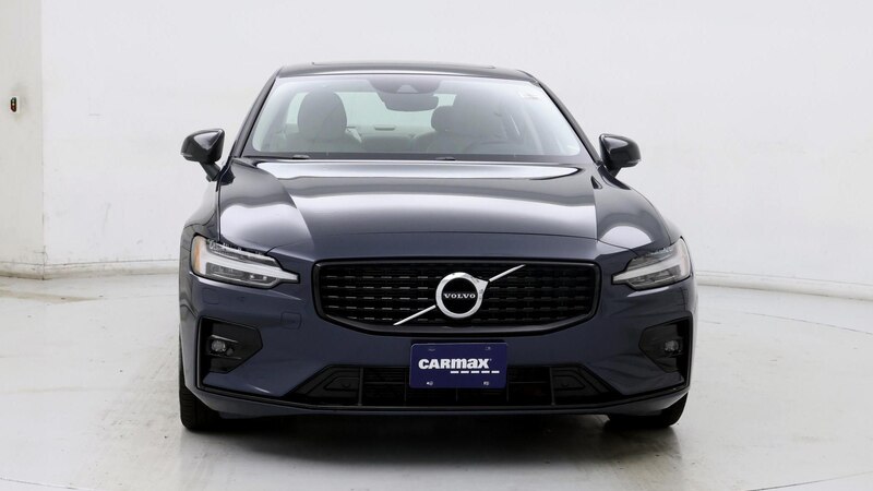 2022 Volvo S60 B5 Momentum 5