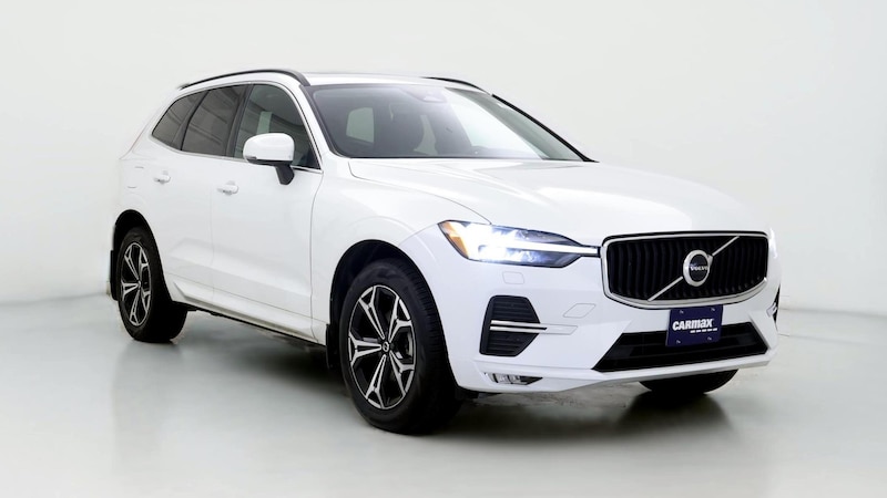 2022 Volvo XC60 B5 Momentum Hero Image