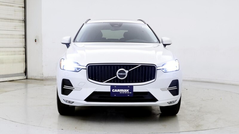 2022 Volvo XC60 B5 Momentum 5