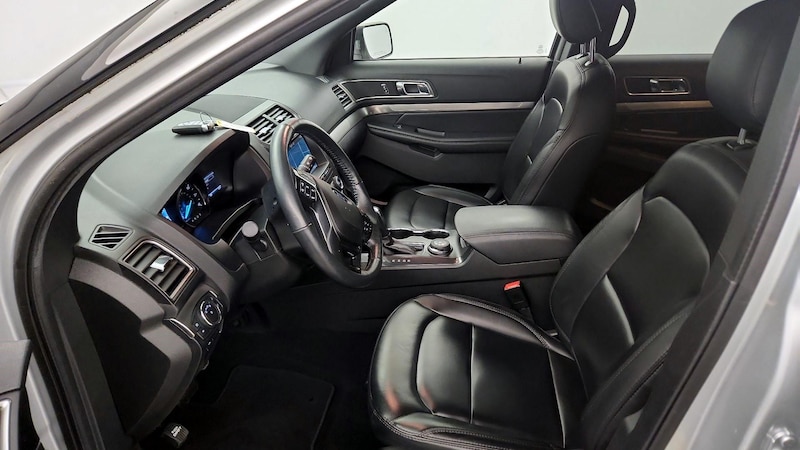 2019 Ford Explorer XLT 9