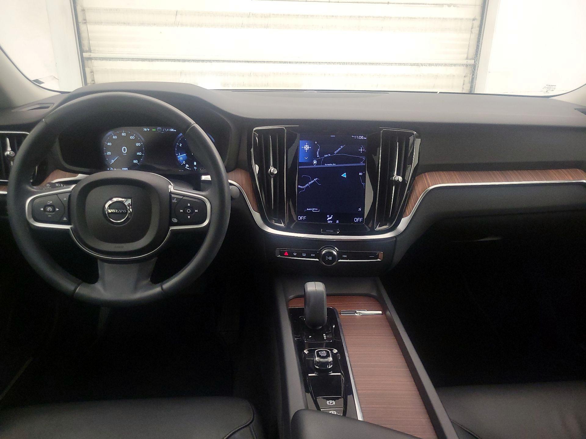 Thumbnail: 2022 Volvo S60 - 9