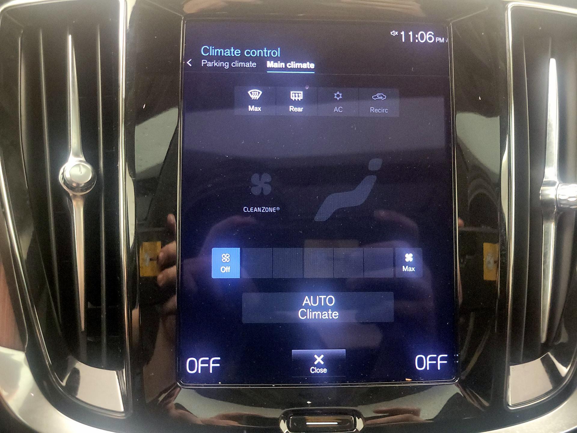 Thumbnail: 2022 Volvo S60 - 17