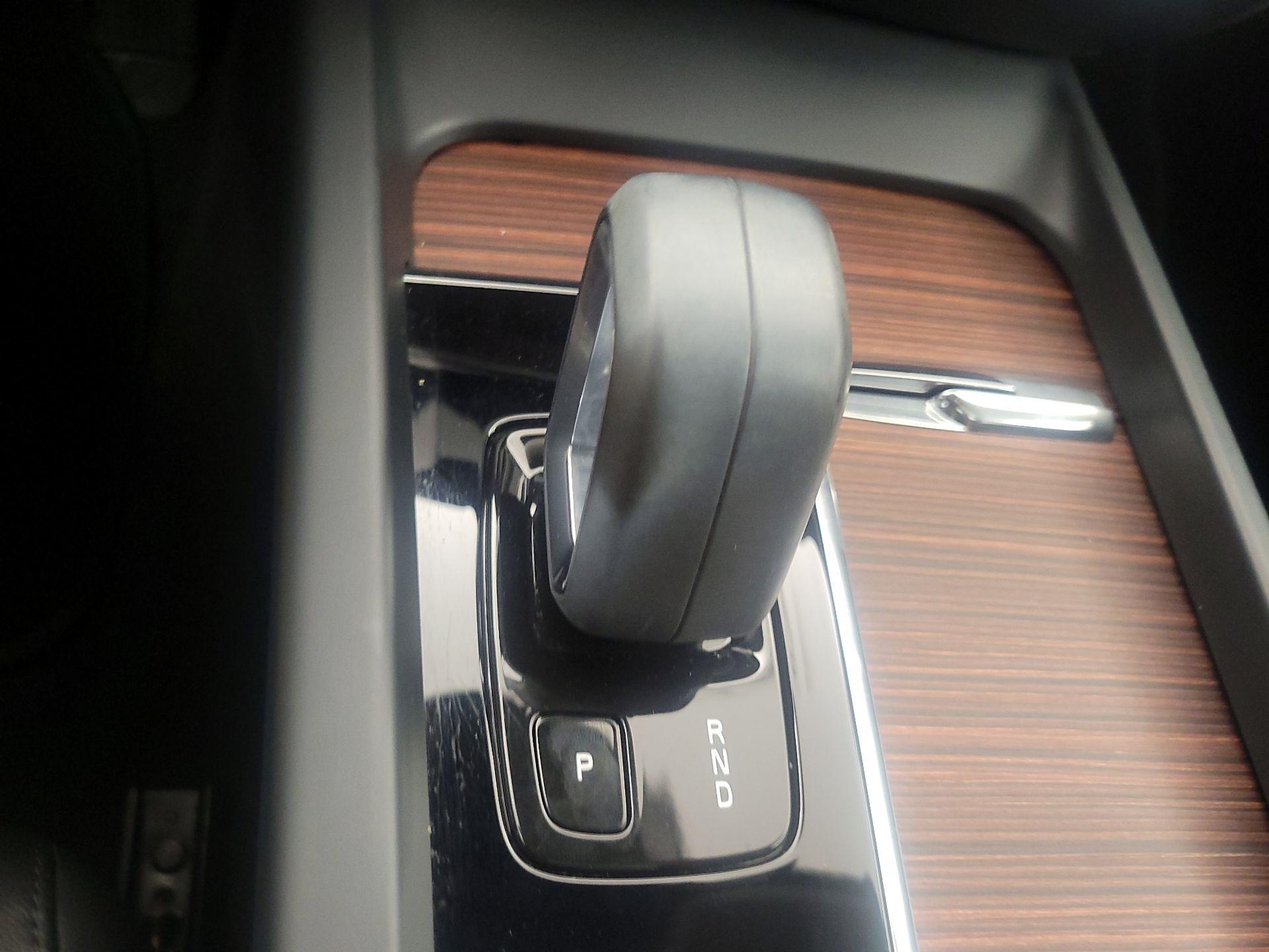 Thumbnail: 2022 Volvo S60 - 18