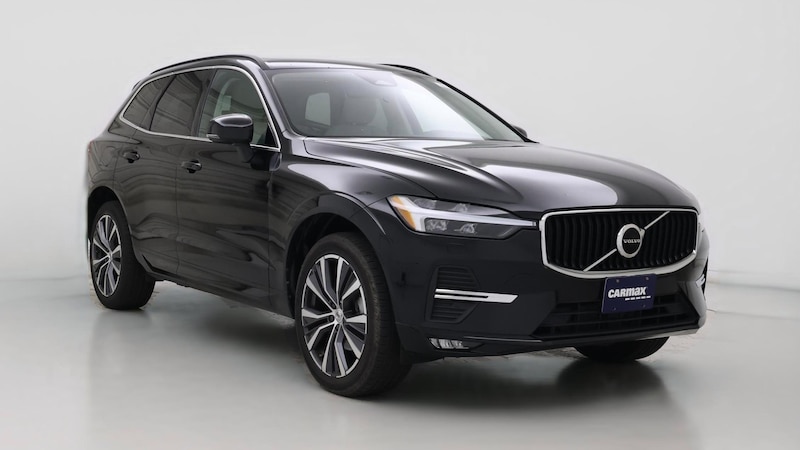 2022 Volvo XC60 B5 Momentum Hero Image