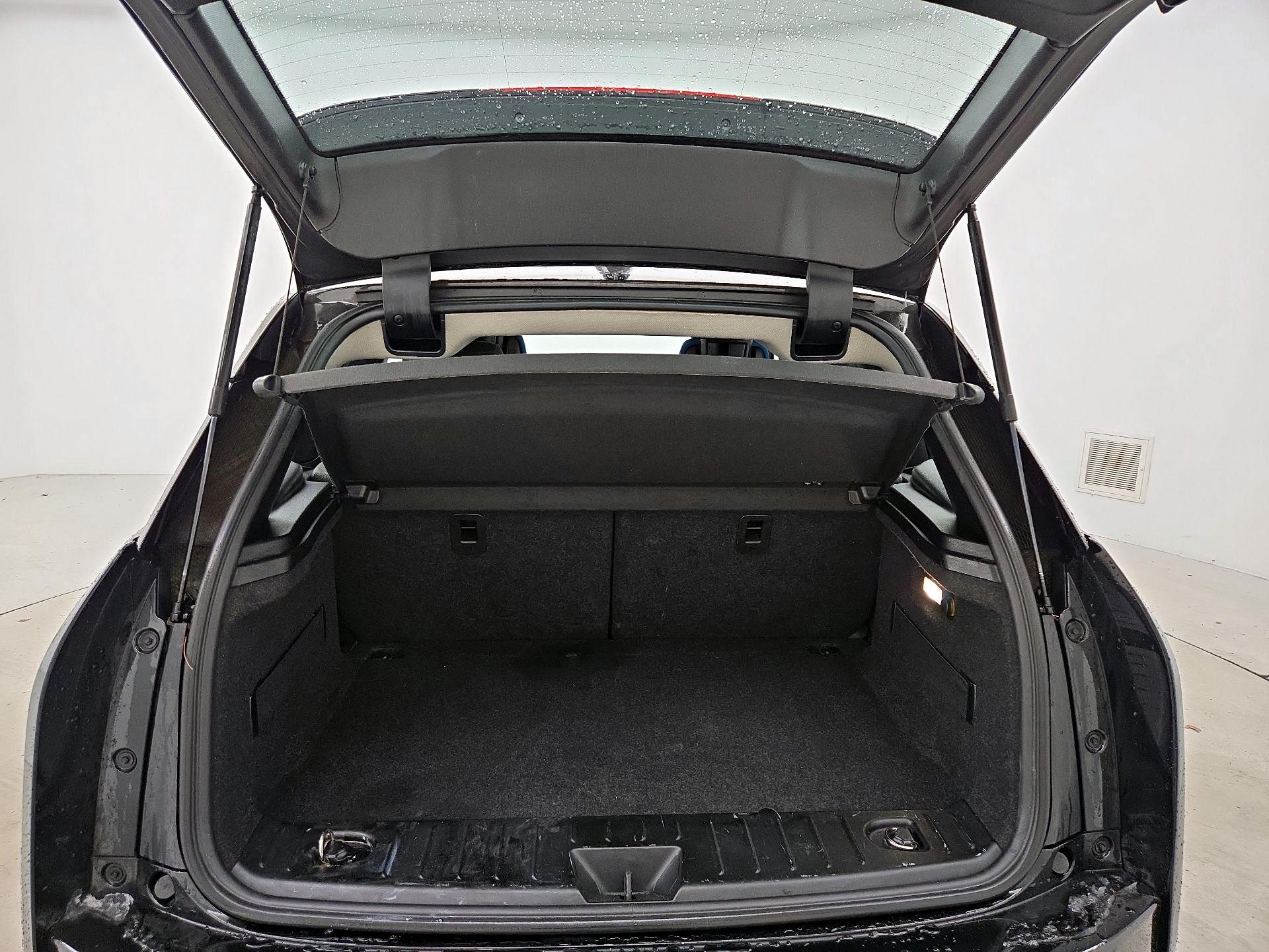 Thumbnail: 2016 BMW i3 - 20