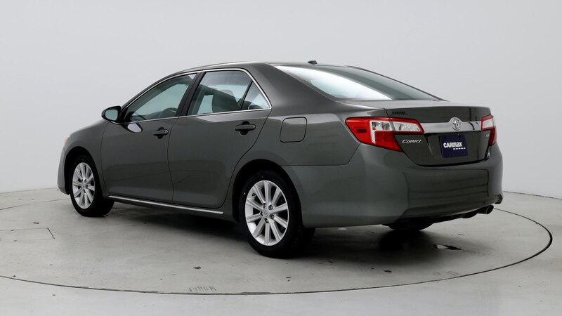 2014 Toyota Camry XLE 2