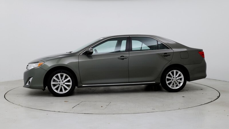 2014 Toyota Camry XLE 3