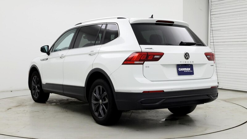 2022 Volkswagen Tiguan SE 2