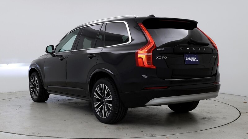 2022 Volvo XC90 T6 Momentum 2